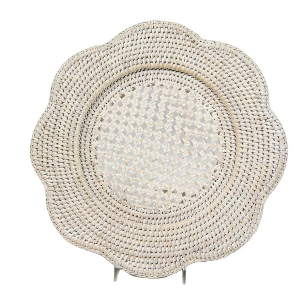 Rattan Scalloped Round Charger Plate in Cream - 1 Charger Plate